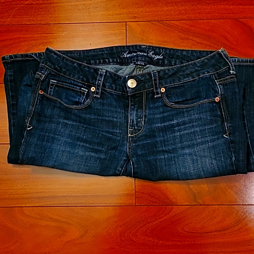 Skinny kick, AE flattering jeans.